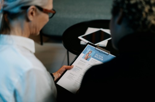 Why Companies Don’t Choose You: Evaluation Criteria That Don’t Appear on Your CV